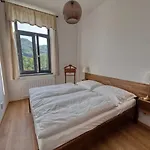 Klasterni 84 *