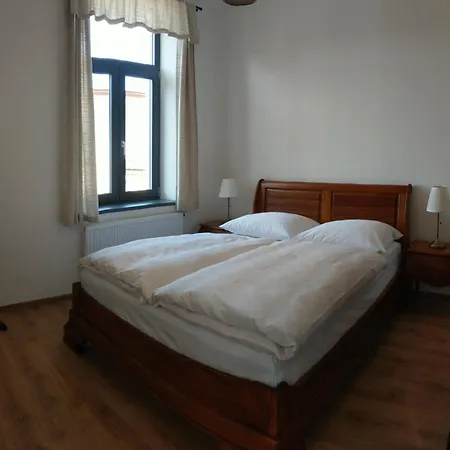 Klasterni 84
