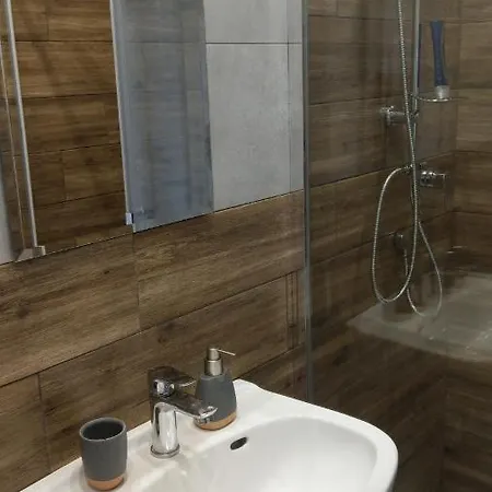 Klasterni 84 דירה *