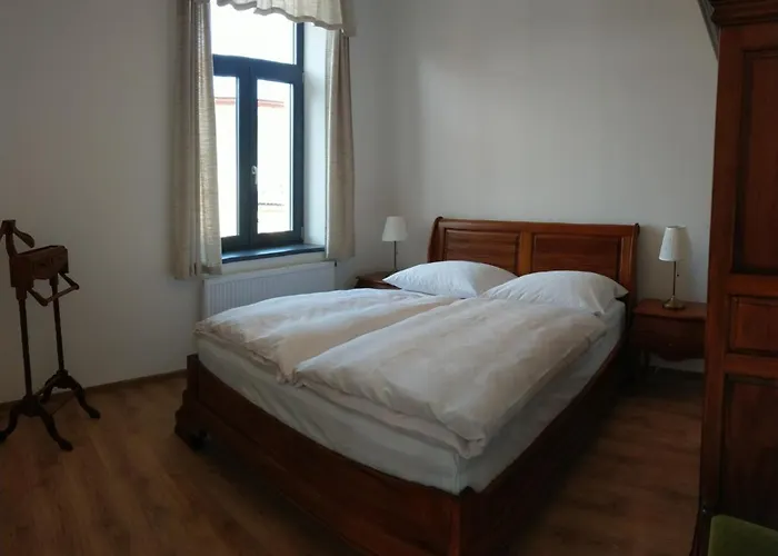 Klasterni 84