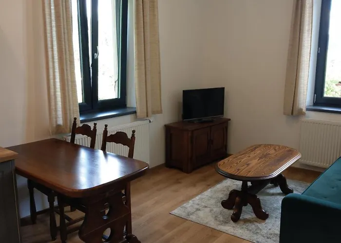 Apartman Klasterni 84 *